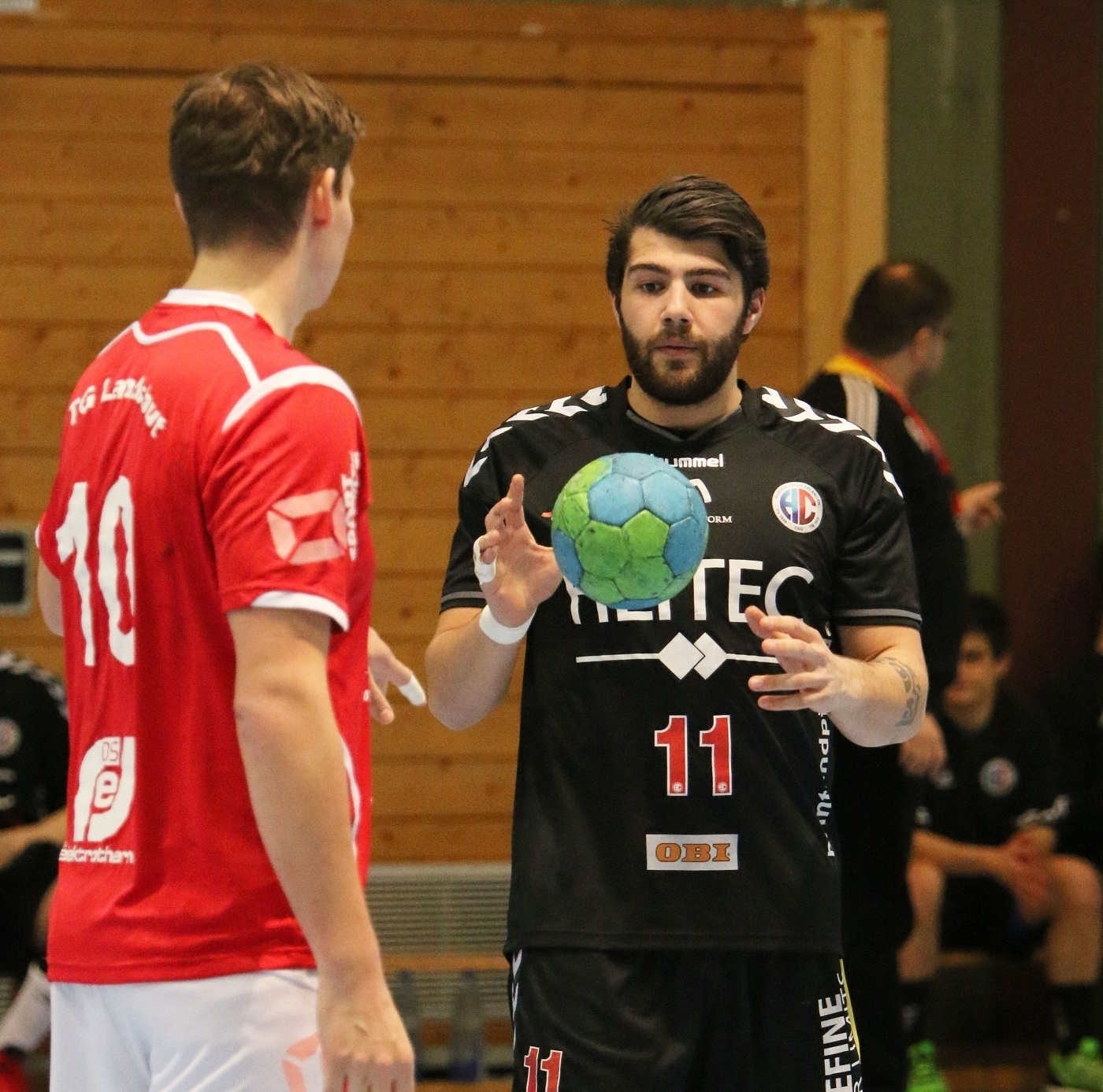 (Foto: hl-studios, Erlangen): Kevin Herbst bleibt dem HC Erlangen treu