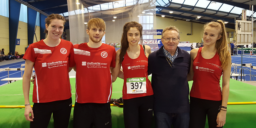 Das rote Quartett Tina Pröger, Marcus Grun, Miriam Backer, Werner Höfler (Trainer) und Annemarie Hummel