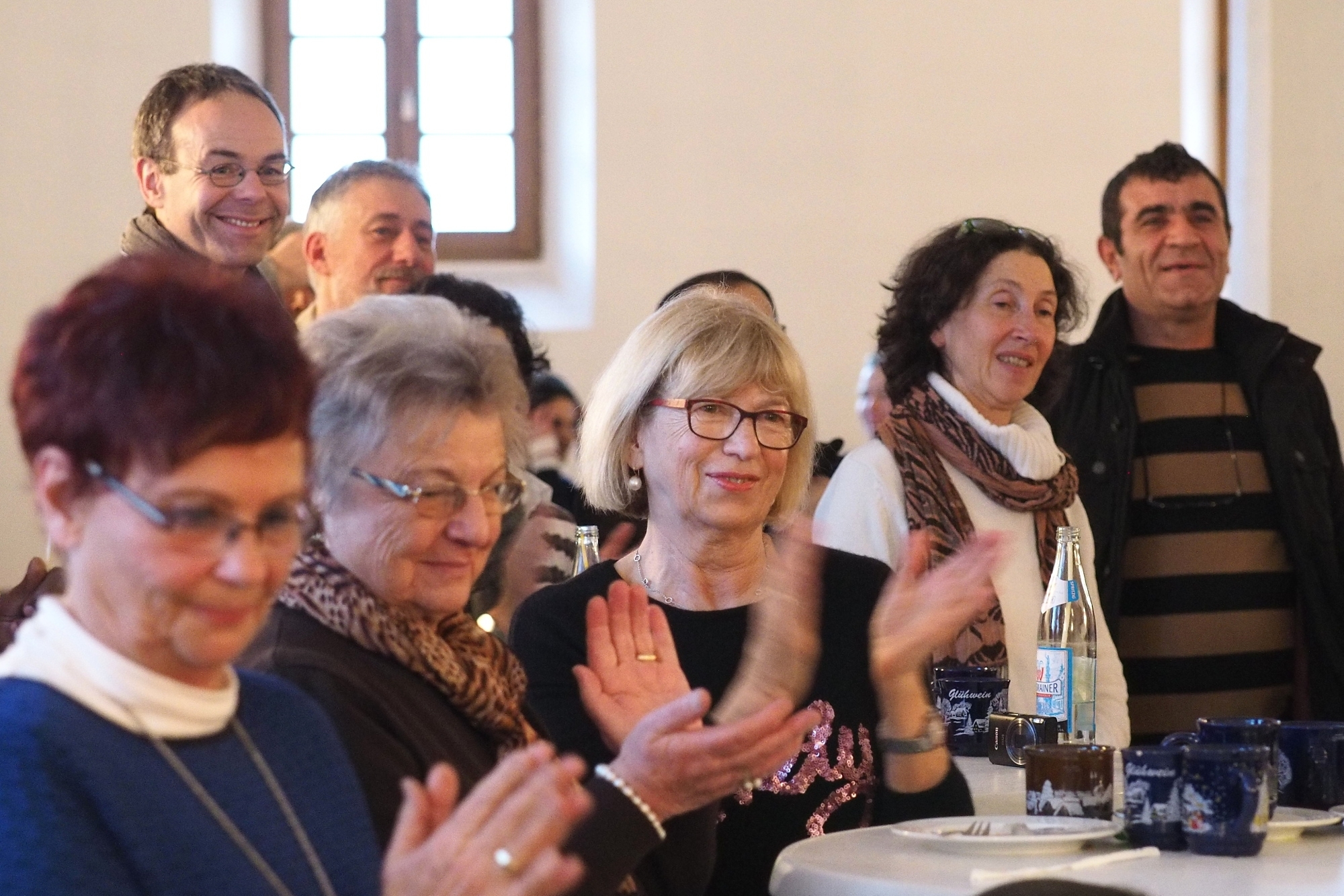 Beim Begegnungsfest „Musik öffnet die Herzen“ des Unterstützerkreises „Schwaig solidarisch“ kamen Flüchtlinge und Schwaiger zu einem Nachmittag mit Musik, Tanz und Gesprächen zusammen.