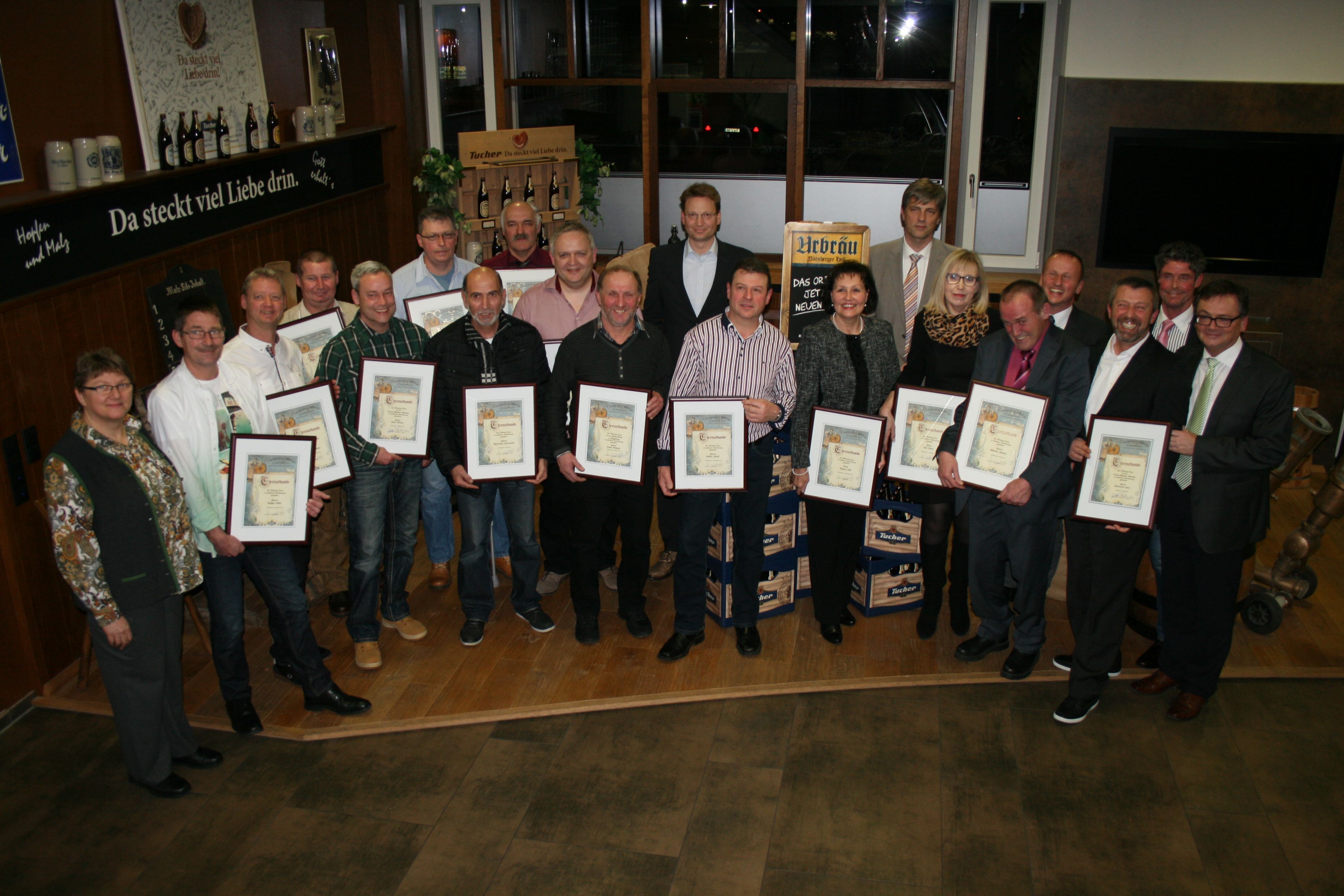 Gruppenbild mit den Tucher-Jubilaren.