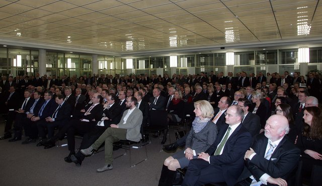 Rund 400 Gäste aus Politik und Wirtschaft waren ins Ministerium nach Nürnberg eingeladen. | Foto: J. König