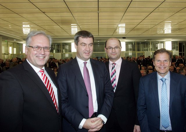 Bezirkstagspräsident Richard Bartsch, Staatsminister Dr. Markus Söder, Staatssekretär Albert Füracker und CSU-MdL Hermann Imhof (v.l.). | Foto: J. König