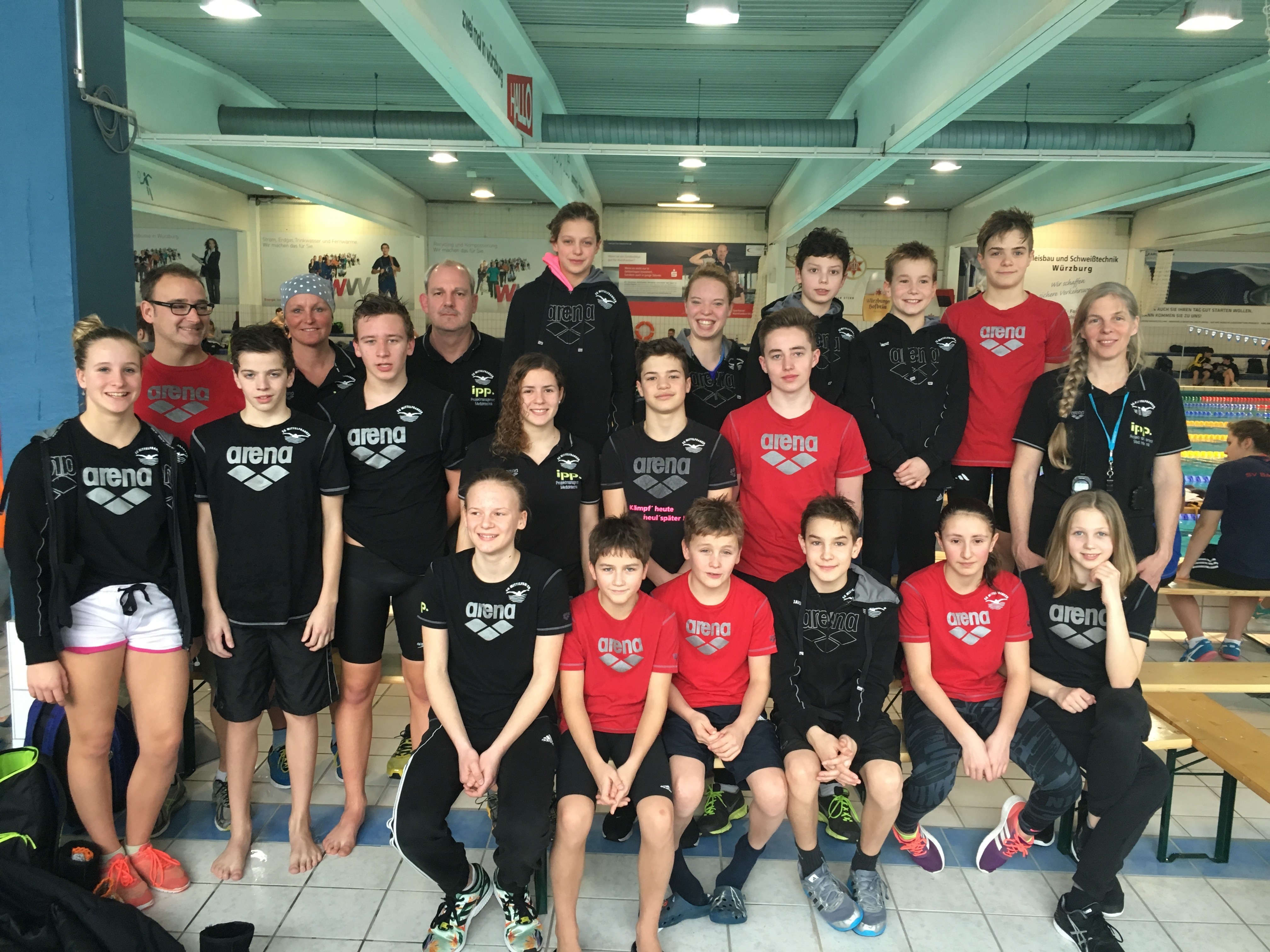 Schwimmer der SG Mittelfranken aus den Nürnberger Stammvereinen TSV Altenfurt, TSV Katzwang und FCN Schwimmen