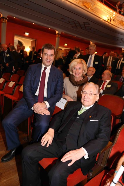 Festakt im Staatstheater. | Foto: bp/Dreier