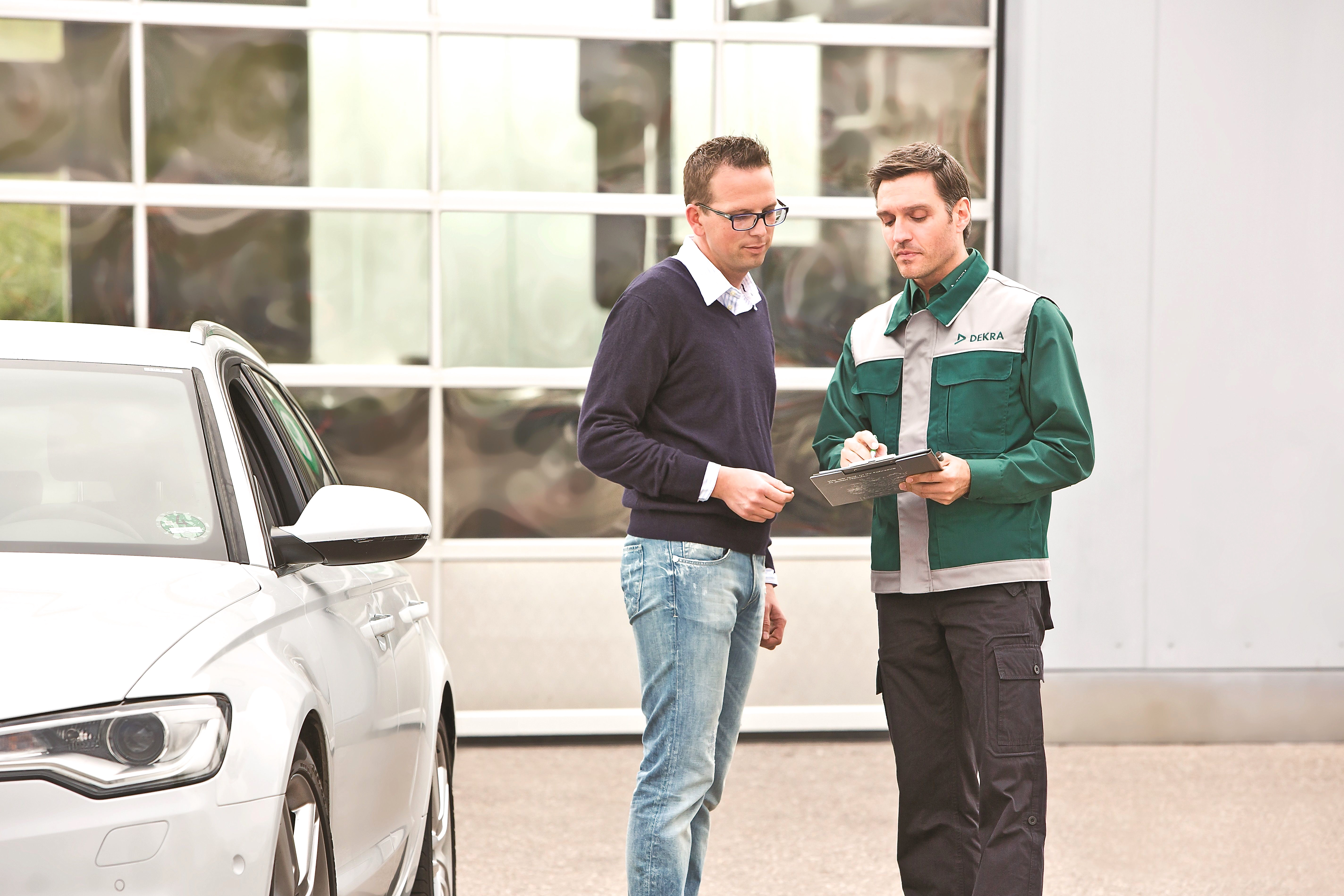 Nichts wird dem Zufall überlassen: Gemeinsam mit Kunden testet die Dekra Werkstätten für verschiedene Automarken. Foto: Auto-Medienportal.Net/Dekra