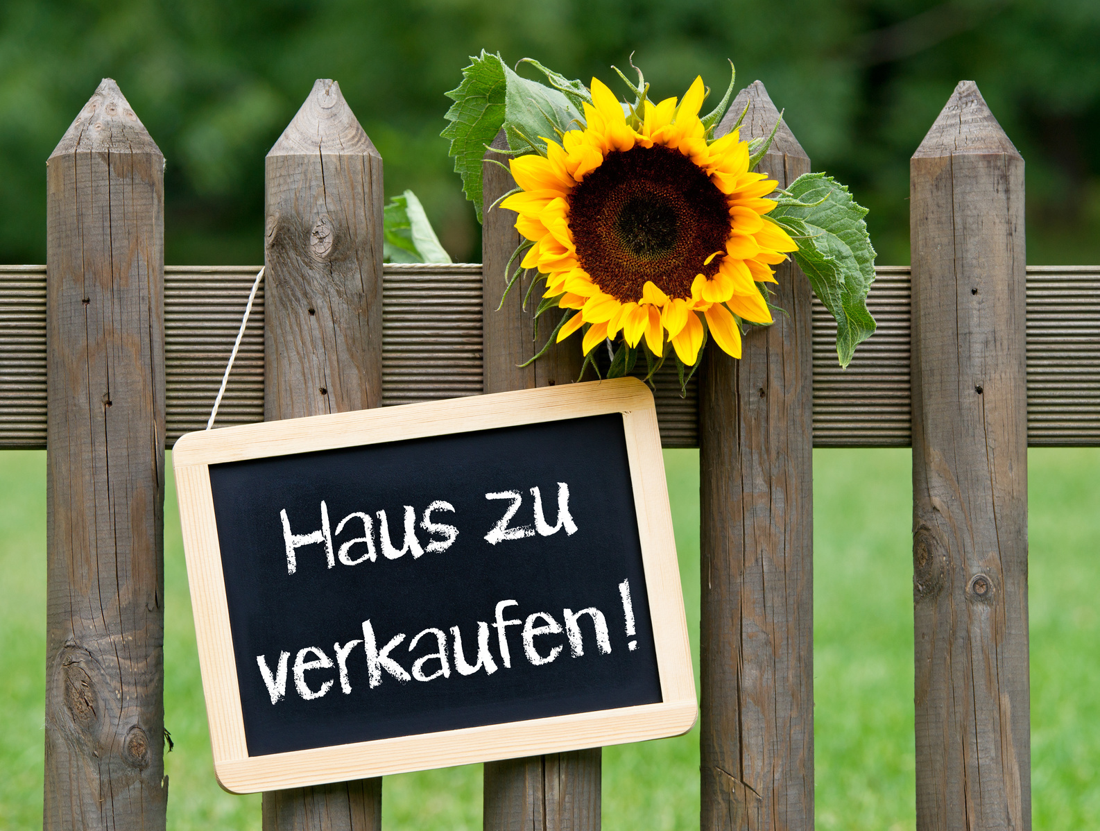 Beim Kauf von Grundstücken, Häusern und Wohnungen im Nürnberger Stadtgebiet wurden im Jahr 2015 rund 1,9 Milliarden Euro umgesetzt.