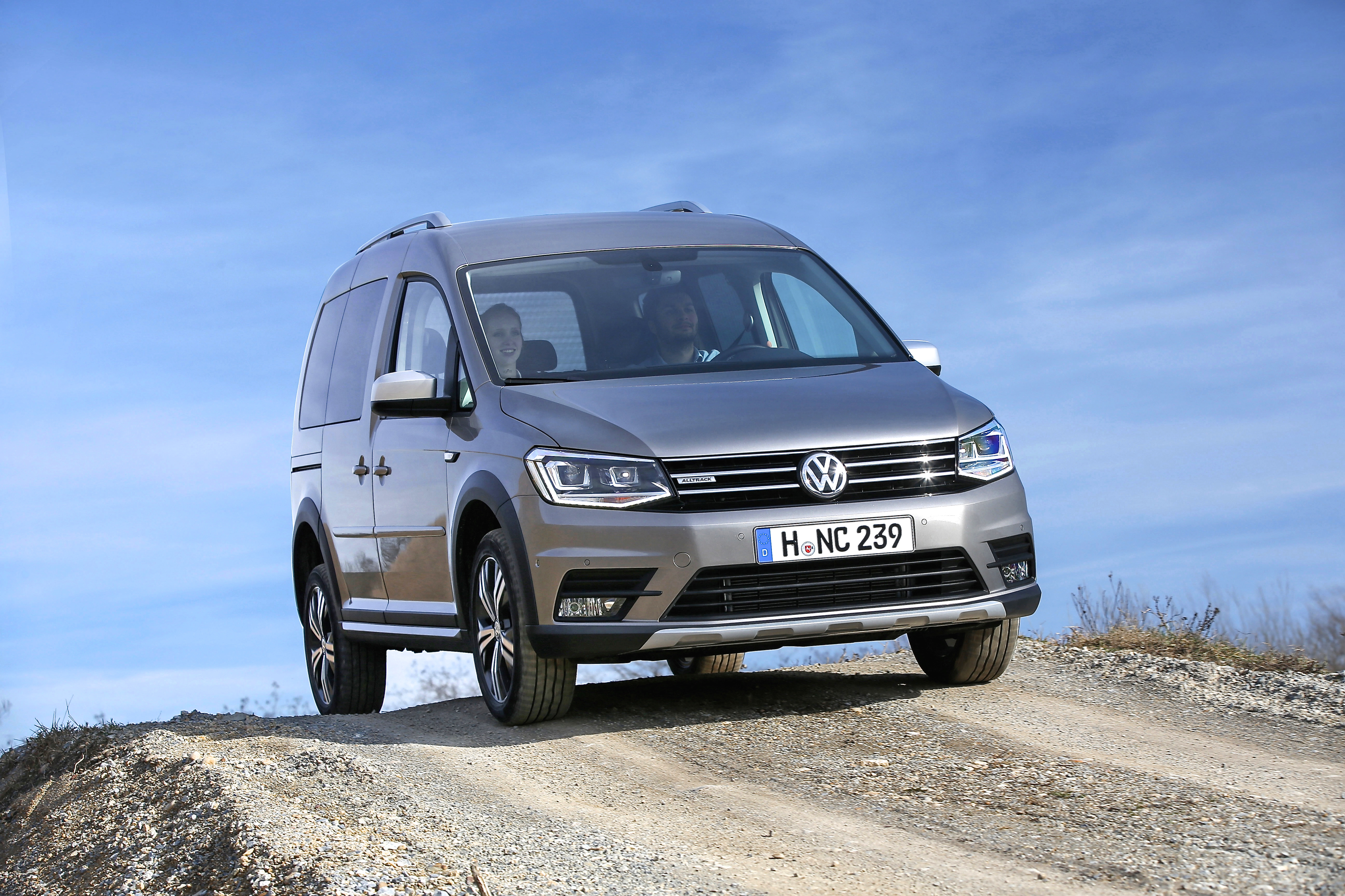 Während der Fahrt durchs Gelände zeigt der Caddy Alltrack durchaus ein gewisses Offroad-Potenzial. Foto: Auto-Medienportal.Net/Volkswagen