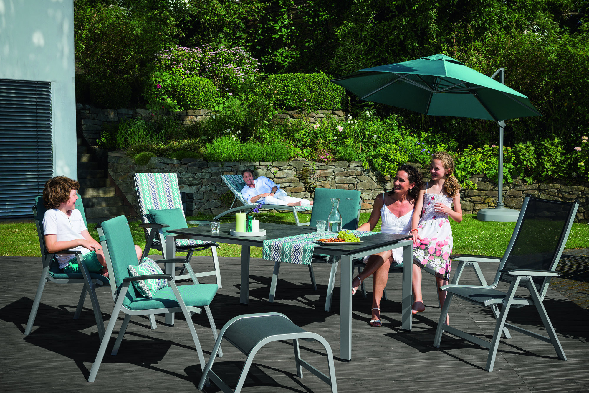 Als Premium Partner von KETTLER hat die Firma Anton Schindler ein umfang- und facettenreiches Angebot für den Start in den Gartenfrühling 2016 im Angebot.