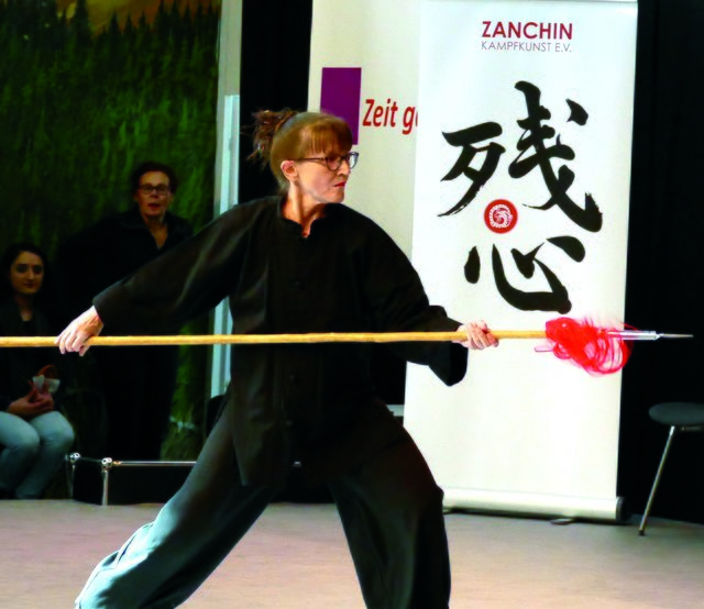 Qiang - chinesischer Speer mit Annette Maul von ZANCHIN Kampfkunst e.V.
