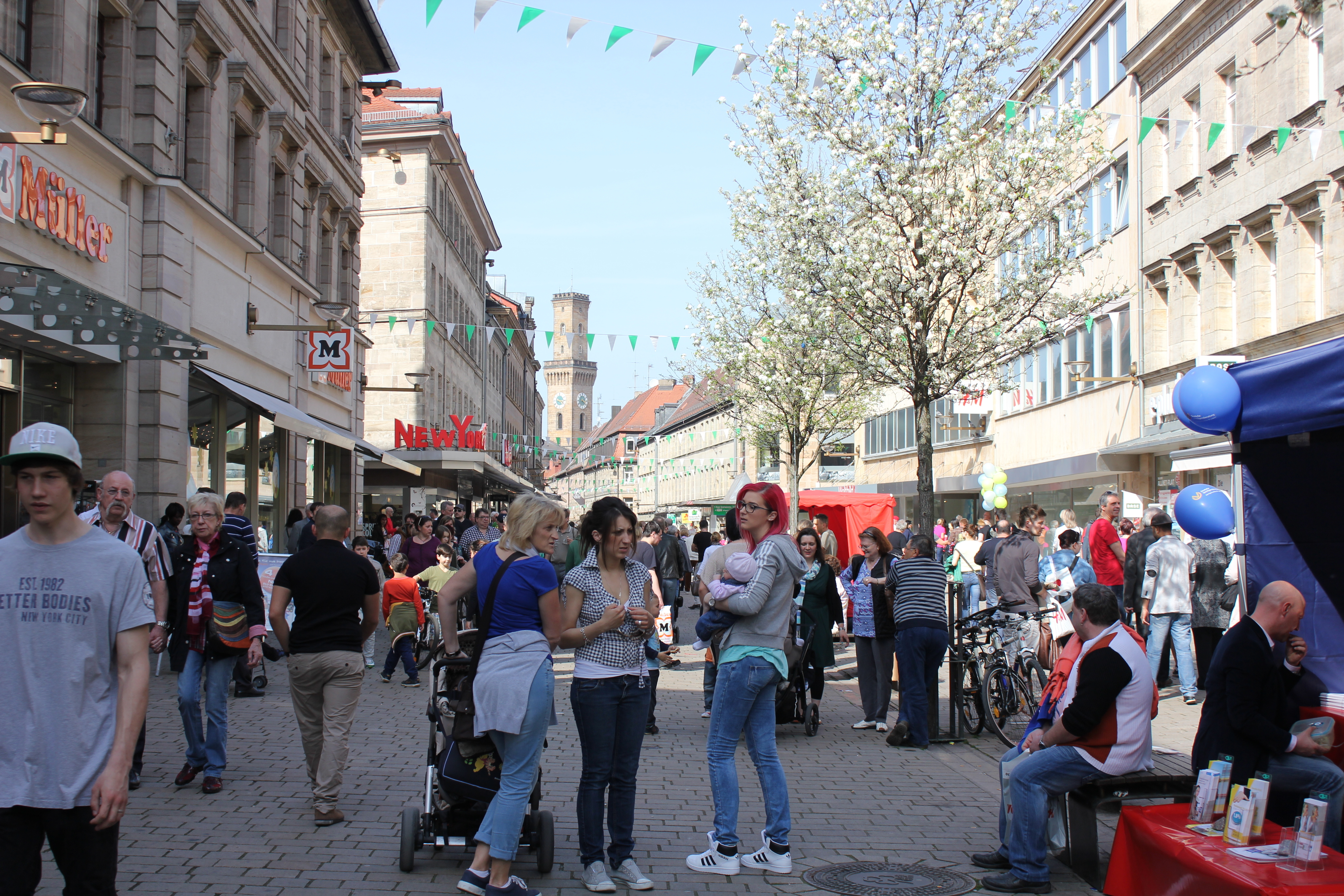 Der Fürther Einzelhandel bietet vom Hornschuch Center bis zum Grünen Markt eine bunte Palette an Angeboten und Aktionen. Foto: Ebersberger