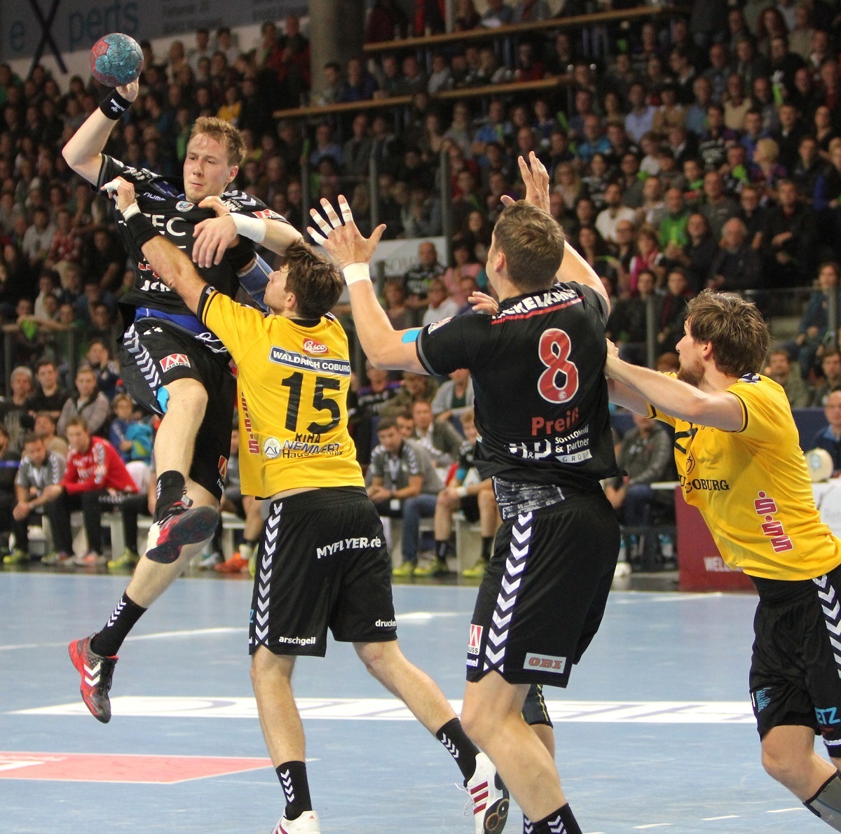 (Foto: hl-studios, Erlangen): HC-Erlangen: Nikolai Link - hier in der Hinrunde gegen Coburg