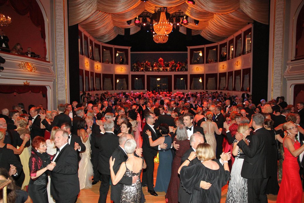 Konzept und Termin für den Opernball 2017 stehen. Der Kartenvorverkauf startet noch in diesem Jahr.