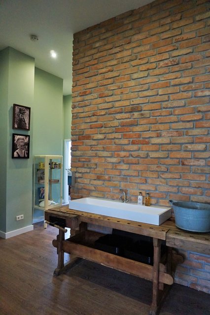 Geschmackvoller Waschplatz in der neuen Pflegemanufaktur. | Foto: Herrengarage