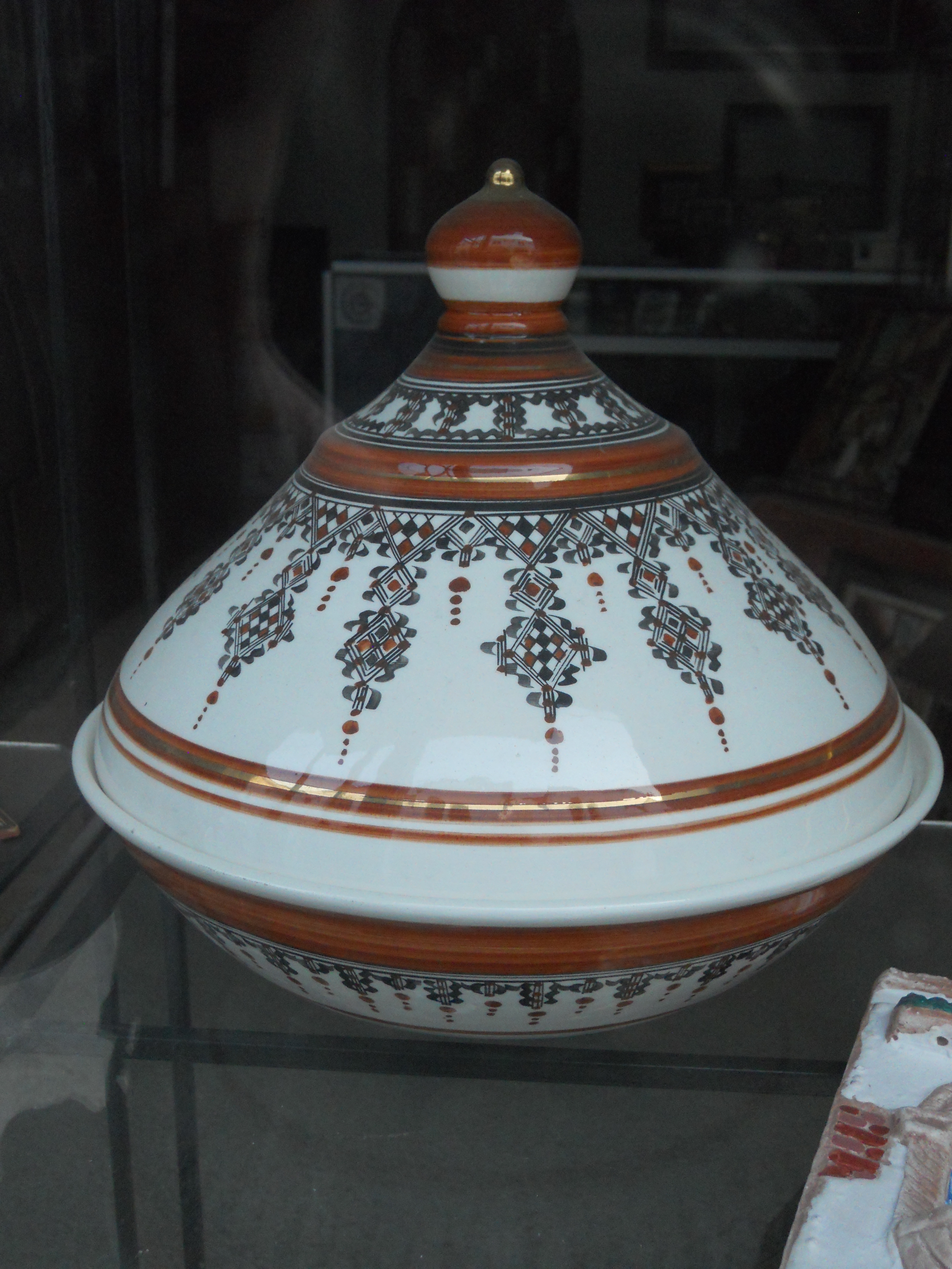 Tajine, Porzellan aus Algerien, B.Agada