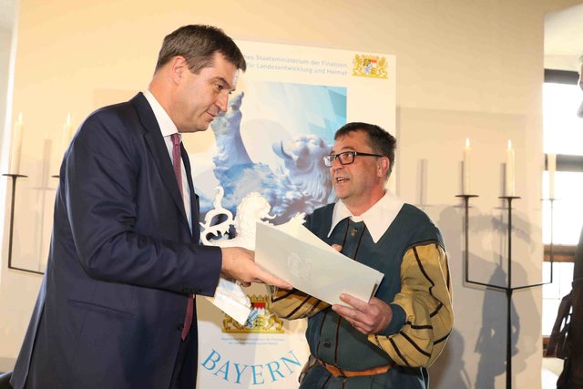 Dr. Markus Söder verleiht den Heimatpreis Mittelfranken an den Wallenstein-Festspielverein e.V., das Fränkische Freilandmuseum Bad Windsheim und die Kunstvilla im KunstKulturQuartier Nürnberg. | Foto: bayernpress