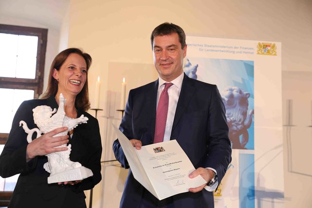 Dr. Markus Söder verleiht den Heimatpreis Mittelfranken an den Wallenstein-Festspielverein e.V., das Fränkische Freilandmuseum Bad Windsheim und die Kunstvilla im KunstKulturQuartier Nürnberg. | Foto: bayernpress
