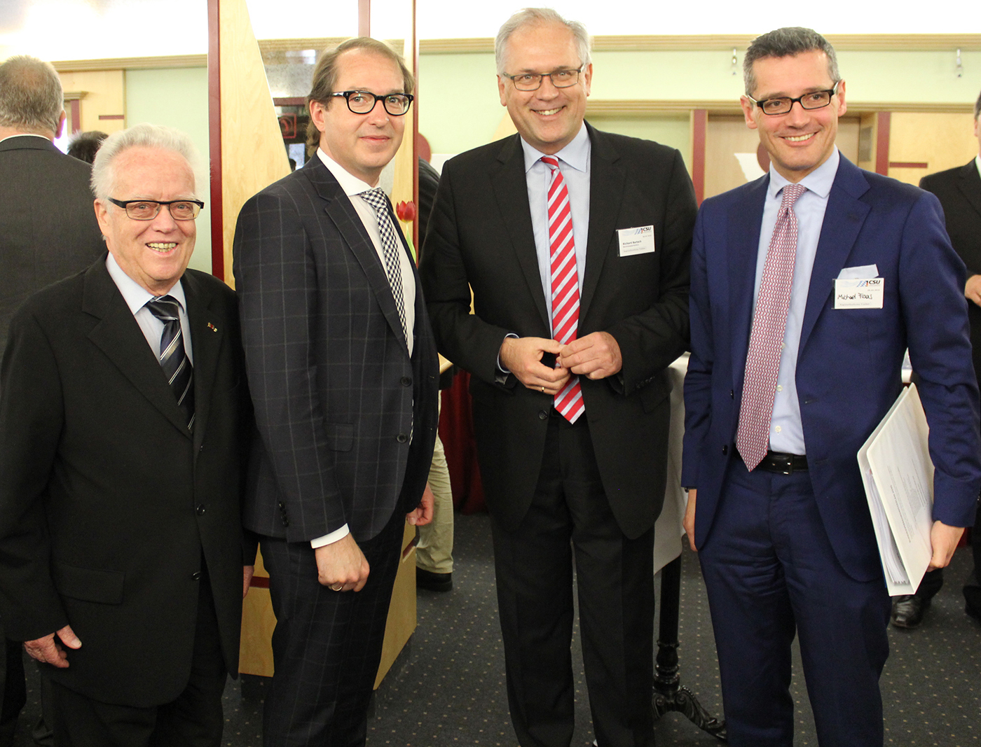 Gruppenfoto im Arvena Park Hotel (v.l.) Oskar Schlag, Alexander Dobrindt, Bezirkstagspräsident Richard Dr. Michael Fraas.