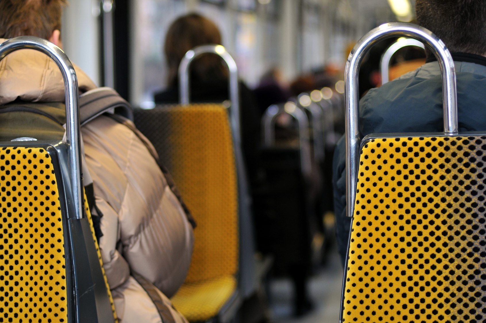 Im vergangenen Jahr wurden in den Bussen und Bahnen der VAG rund 1,3 Millionen Fahrgäste kontrolliert. Von ihnen wurden 26.500 bei der Kontrolle ohne gültigen Fahrschein angetroffen. Dabei kam es zu rund 2.000 Strafanzeigen.