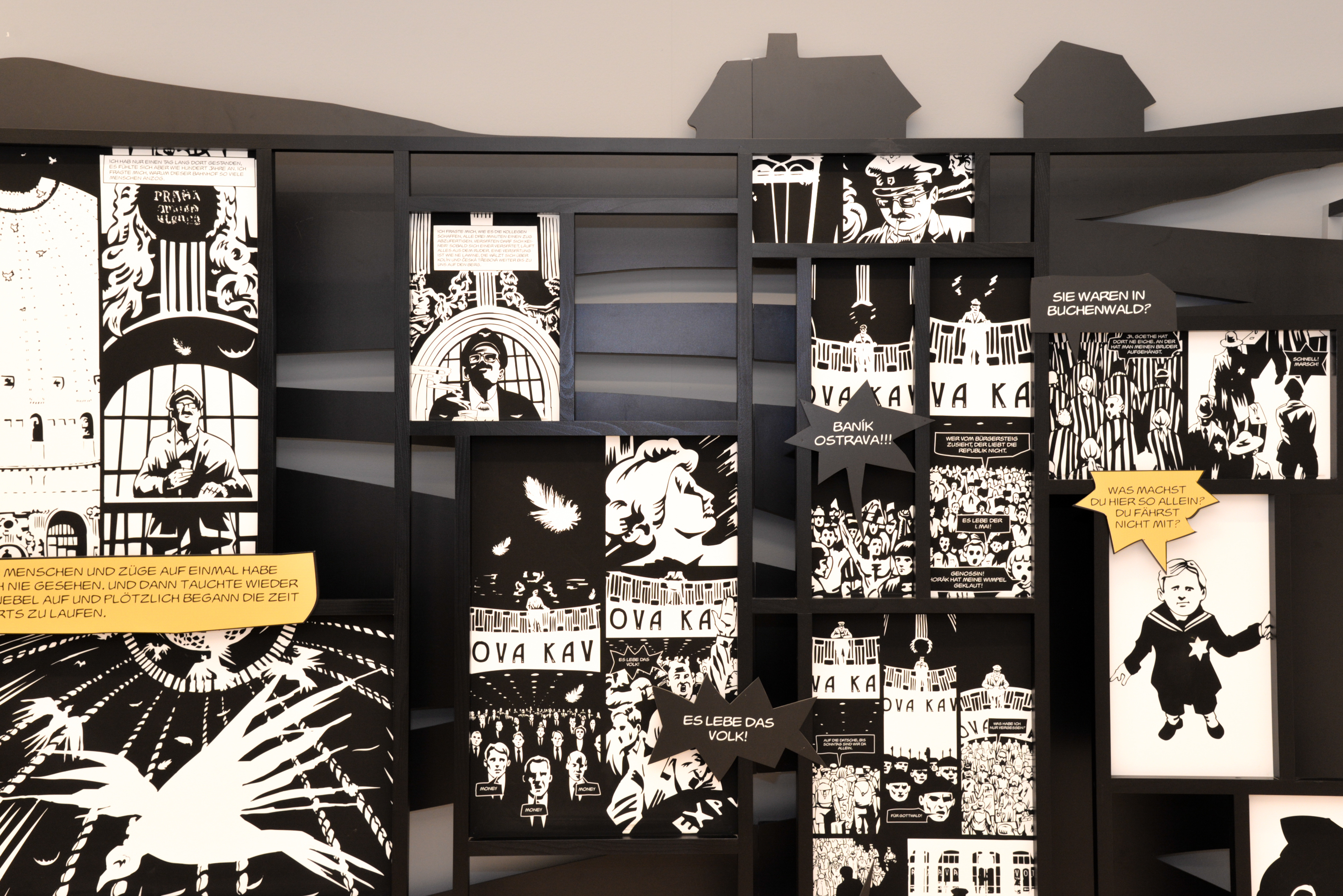 Die vom Literaturhaus Stuttgart gemeinsam mit den Künstlern entwickelte Präsentation der Comic-Erzählung zeigt neben eindrucksvollen Schwarzweiß-Illustrationen auch Originalskizzen und Exponate aus der Welt des Alois Nebel.