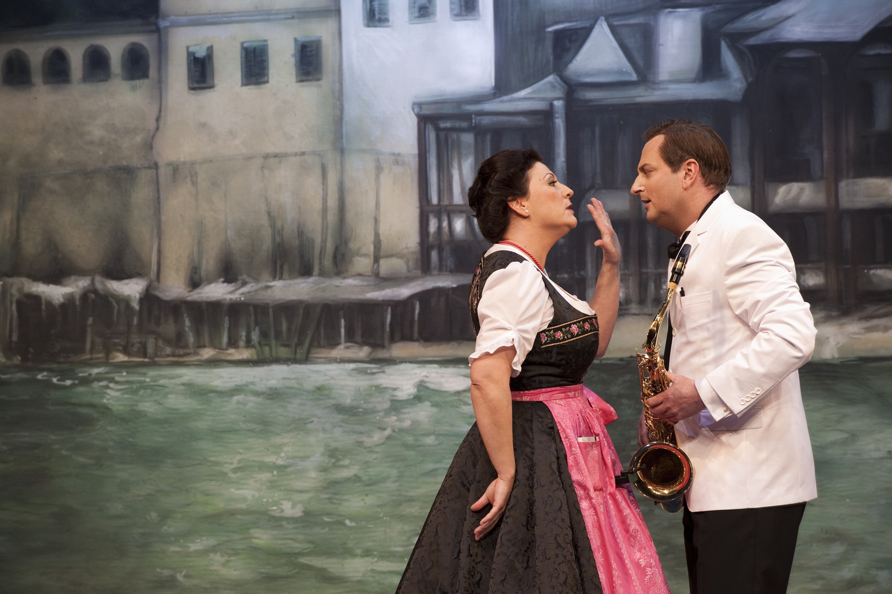 Volker Heißmann als verliebter Kellner Leopold in der Operette ,,Im weißen Rössl".