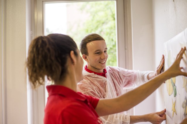 Erster eigener Ehrenamtstag der Sparkasse Nürnberg. Stattgefunden hat er im Caritas-Kinder- und Jugendhaus Stapf. | Foto: Sparkasse Nürnberg/Cristopher Civitillo