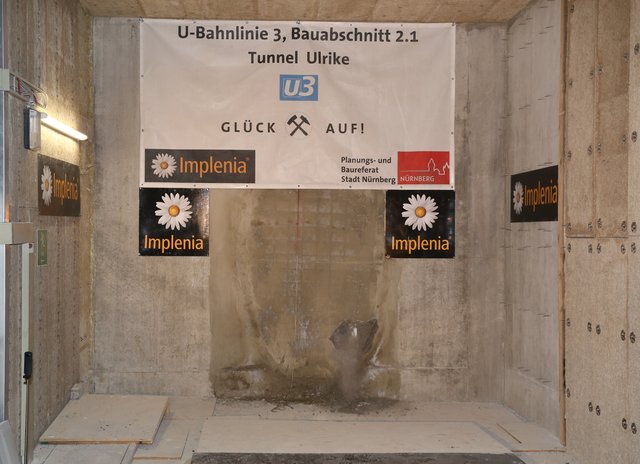 Die Fräse bohrt sich unaufhaltsam durch den Tunnel. | Foto: bayernpress