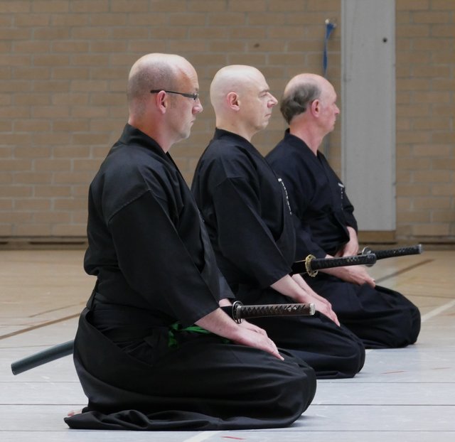 Die Lehrgangsleitung; Peter Röder, 6. Dan Iaido, Henry Schubert, 6. Dan Iaido und Rudi Müller, 6. Dan Iaido.