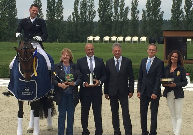 Marcus Hermes und Sweetheart FH tanzen auf dem Gestüt Bonhomme zum Sieg in der Qualifikation zum NÜRNBERGER BURG-POKAL.
