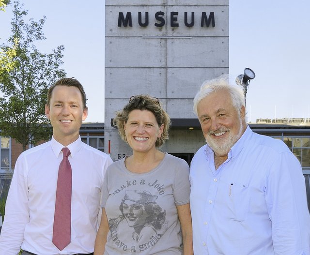(© Foto: hl-studios, Erlangen): Die Stiftergemeinschaft 2016 - Vorstand (v.l.) Maximilian Schmitt, Christine Bruchmann und Peter Riedhammer