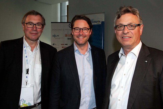 VBL-Vorsitzender Willi Schreiner, CSU Generalsekretär Andreas Scheuer und BLM Präsident Siegfried Schneider (v.l.). | Foto: Joachim König