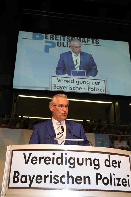 Staatsminister Joachim Herrmann bei seiner Festrede. | Foto: bayernpress