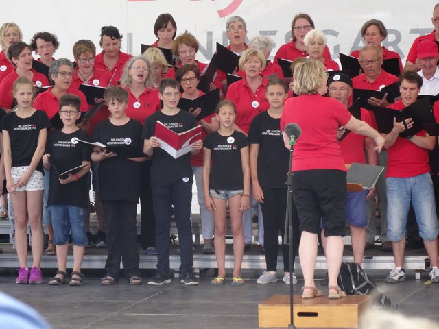 Der Dehnberger Hof Chor zusammen mit den Jungen Meistersingern 2 (Foto: privat)