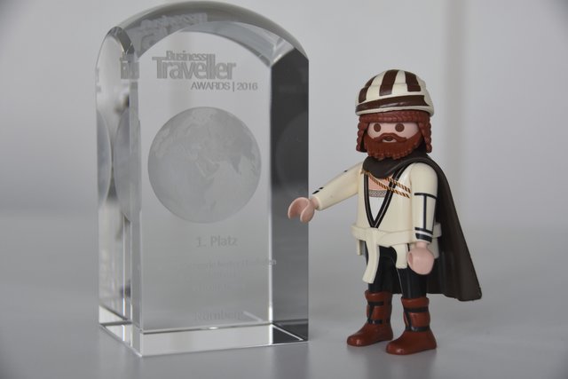 Der kleine Dürer mit dem Business Traveller Award.