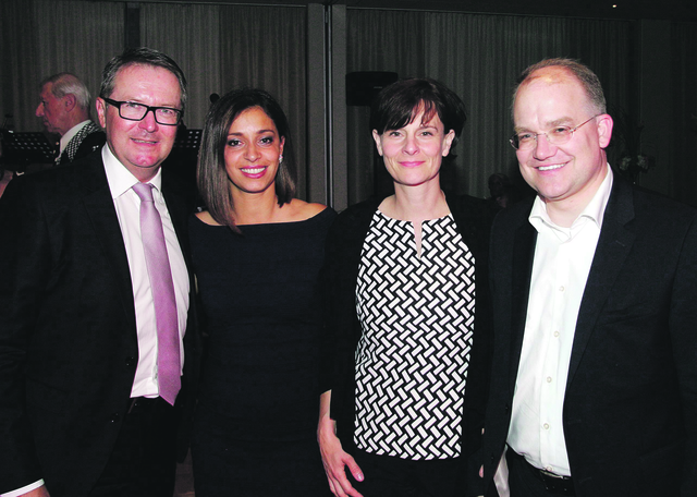 Der Schirmherr der Gala Handwerkskammerpräsident Thomas Pirner (l.) mit Gattin Vanessa (2.v.l.) und der Bundestagskandidat als Nachfolger für die scheidende Dagmar Wöhrl, Sebastian Brehm mit Lebensgefährtin Barbara Hauerstein.