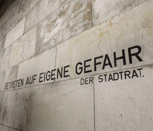 Aufgang zur Stufenanlage. | Foto: Nicole Fuchsbauer