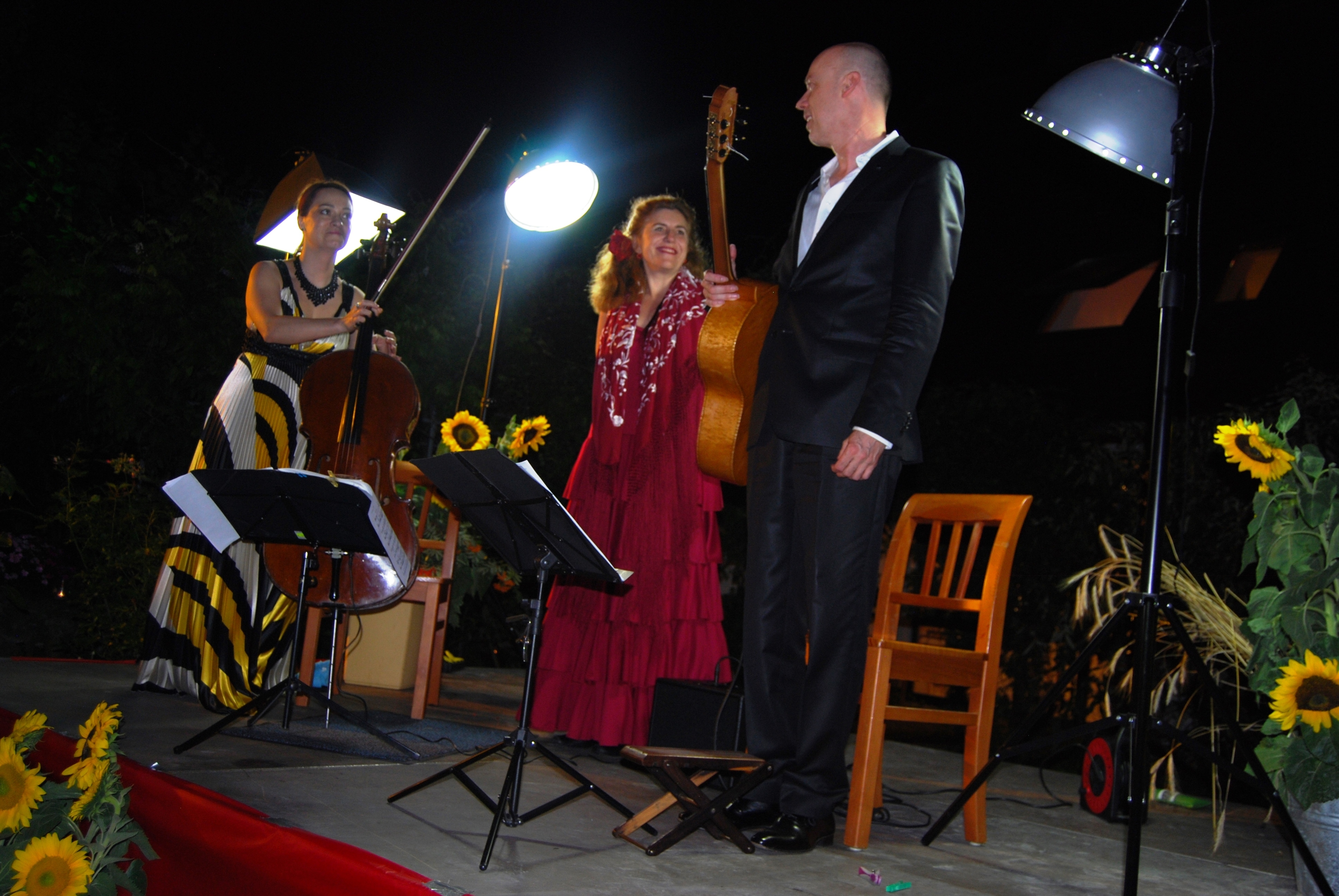 Anna Lendo, Lola Gomez und Klaus Jäckle beim Finale
