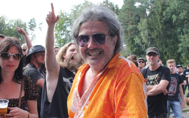 Allerbeste Stimmung herrschte bei Rock im Wald. 16 Bands heizten an zwei Tagen dem Publikum ein. Foto: Ebersberger