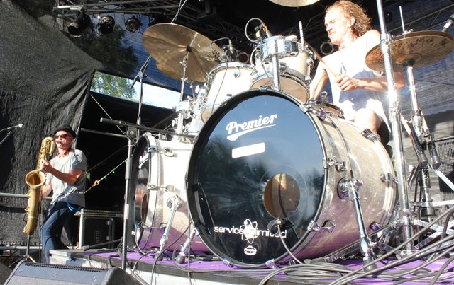 Mit wuchtigem Groove rockten Spidergawd das Festival. Foto: Ebersberger