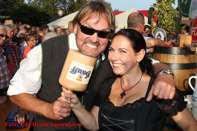Eröffnung des 46. Altstadtfestes - 15. bis 26. September 2016. | Foto: Udo Dreier / bayernpress.de