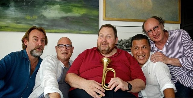 Ottfried Fischer und Die Heimatlosen präsentieren ein Programm über die Schönheit des Lebens. | Foto: Veranstalter