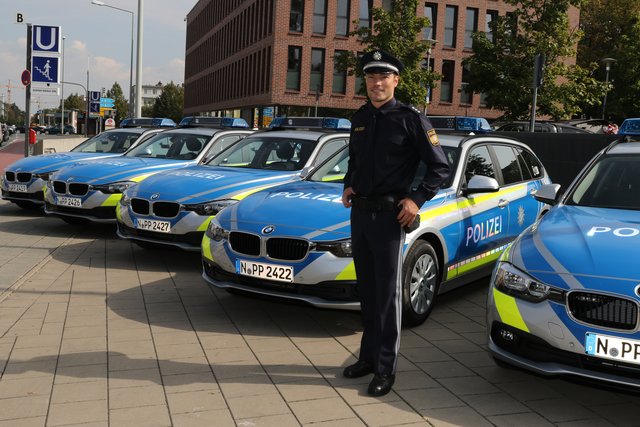 Bayerns blaue BMW-Fahrzeuge. | Foto: Udo Dreier / bayernpress.de