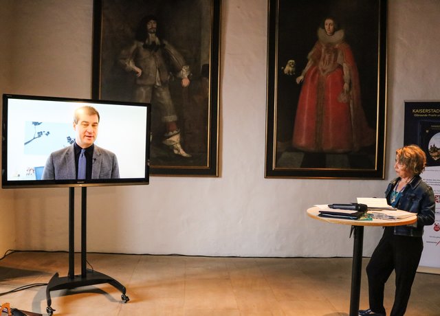 Video-Botschaft während der Buchvorstellung von Dr. Markus Söder, der wie Autor Michael Diefenbacher nicht persönlich anwesend sein konnte. Der Staatsminister der Finanzen, für Landesentwicklung und Heimat bedankte sich für das großartige Buchprojekt und gratulierte herzlich. | Foto: Nicole Fuchsbauer