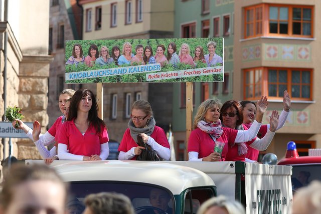 09.10.2016 --- Fränkischer Erntedankfestumzug 2016 - Freches Gemüse - Frische Früchte - Kalendermodels beim Kärwazug 2016  --- Foto: Sport-/Pressefoto Jürgen Rauh --- | Foto: J.Rauh