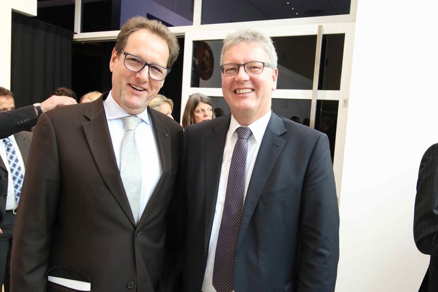 Staatsintendant Peter Theiler (l.) mit Dr. Matthias Everding, Vorstands-Chef Sparkasse Nürnberg. | Foto: bayernpress