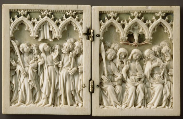 Diptychon mit der Himmelfahrt Christi und Pfingsten Paris, 1360–1375. Elfenbein vom Elefanten. Spuren der Farbfassung. Paris, Musée du Louvre. | Foto: © Musée du Louvre, Paris