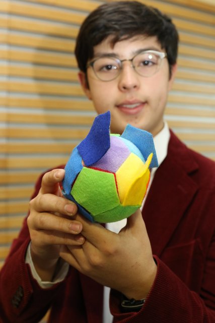 Schäl- und Puzzle-Ball. | Foto: bayernpress