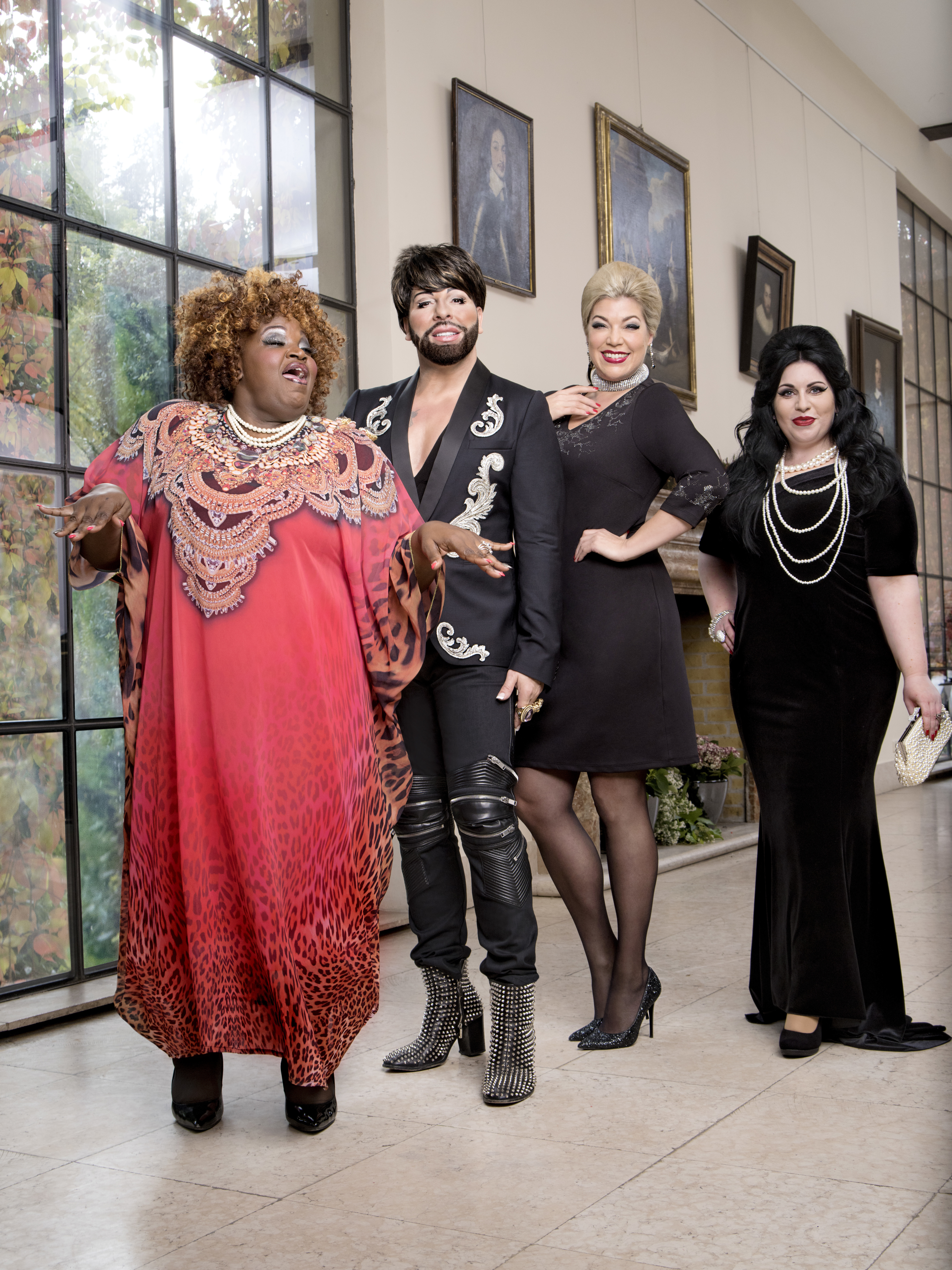 Ab Mitte November gibt es beim Modeunternehmen Adler die neue ,,Amouröös by Harald Glööckler" Modekollektion des Kultdesigners.