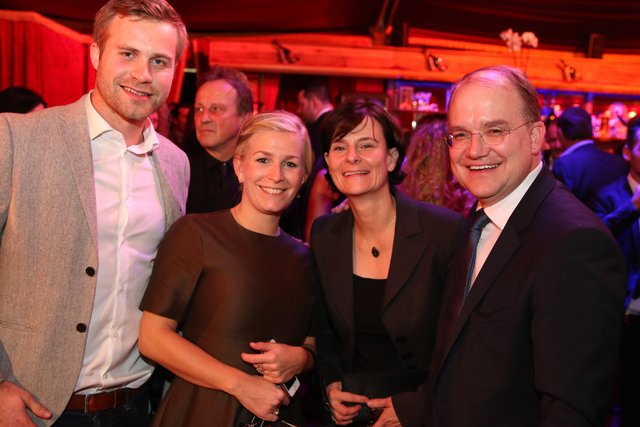    Foto: Udo Dreier - 05.11.2016 - Nürnberg -   Premiere Alexander Herrmann Palazzo - Die aufregende Dinner-Show im Spiegelpalast - Spielzeit 2016 bis 2017 - www.palazzo.org | Foto: © bayernpress/Udo Dreier