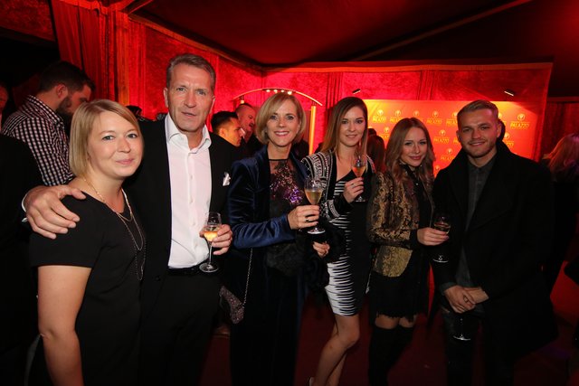    Foto: Udo Dreier - 05.11.2016 - Nürnberg -   Premiere Alexander Herrmann Palazzo - Die aufregende Dinner-Show im Spiegelpalast - Spielzeit 2016 bis 2017 - www.palazzo.org | Foto: © bayernpress/Udo Dreier