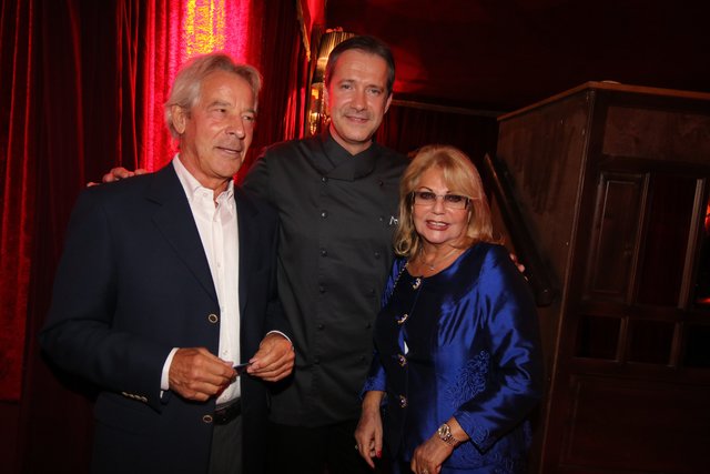    Foto: Udo Dreier - 05.11.2016 - Nürnberg -   Premiere Alexander Herrmann Palazzo - Die aufregende Dinner-Show im Spiegelpalast - Spielzeit 2016 bis 2017 - www.palazzo.org | Foto: © bayernpress/Udo Dreier